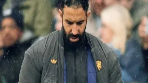 《逆袭风暴：中国青年军挑战历史封锁，勇闯新篇章！》